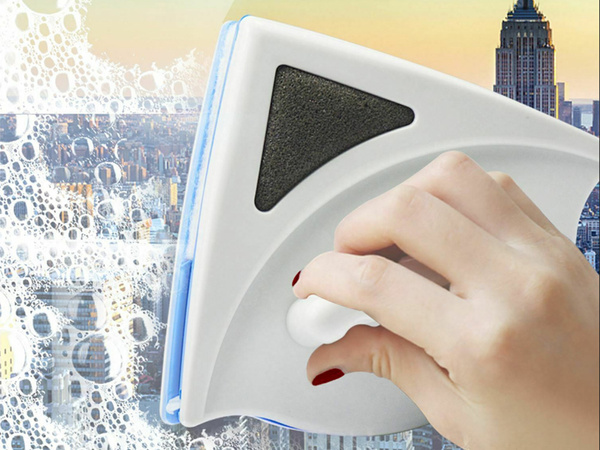 Lave-vitre double face avec essuie-glace magnétique