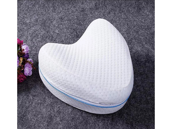 Orthopaedic leg wedge between the knees