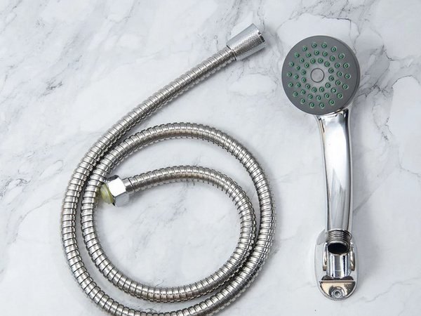 Combiné de douche grand chrome