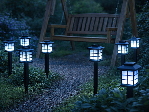 6 LAMPES SOLAIRES DE JARDIN À LED AVEC CAPTEUR CRÉPUSCULAIRE ET PIQUET POUR TERRASSE OU BALCON