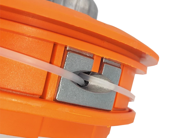 Automatic vein-cutting head for petrol-driven brushcutters