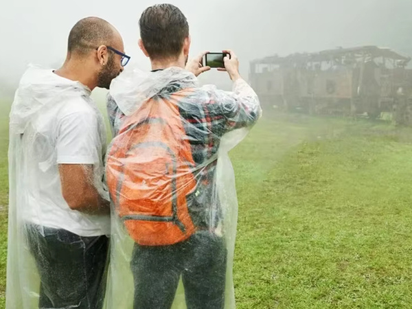 Mackintosh en boule cape de pluie poncho porte-clés