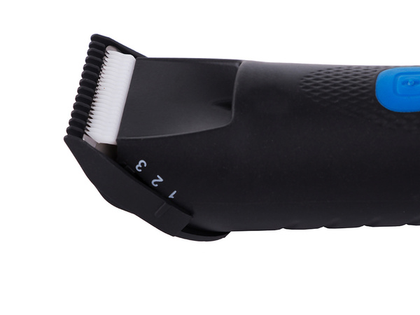 Zastřihovač vlasů na vousy