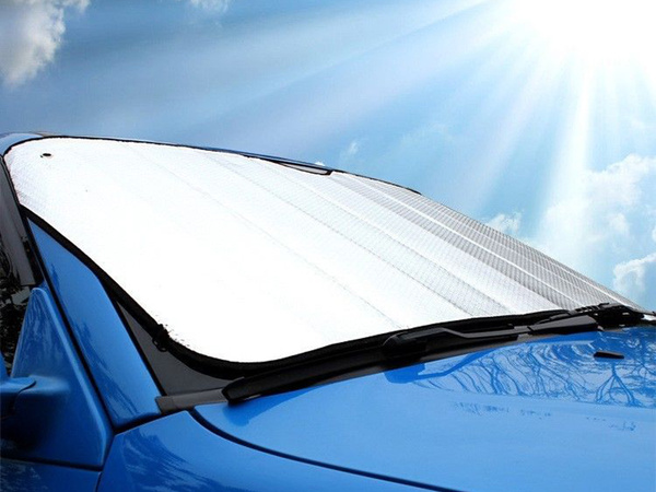 Sonnenblende für die vordere heckscheibe einer pkw-matte
