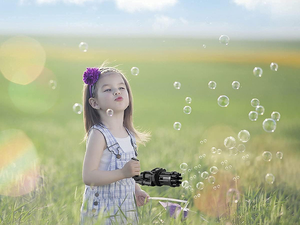 Soap bubble gun automatic liquid
