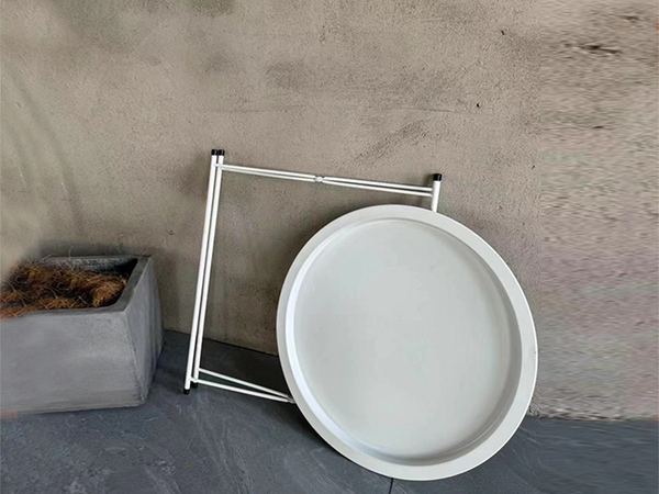 Runder klappbarer metall-couchtisch mit tablett für balkon terrasse loft weiss