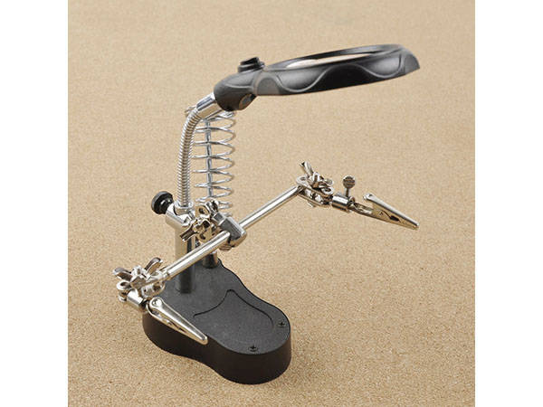 Magnifying glass third hand handle led illumination