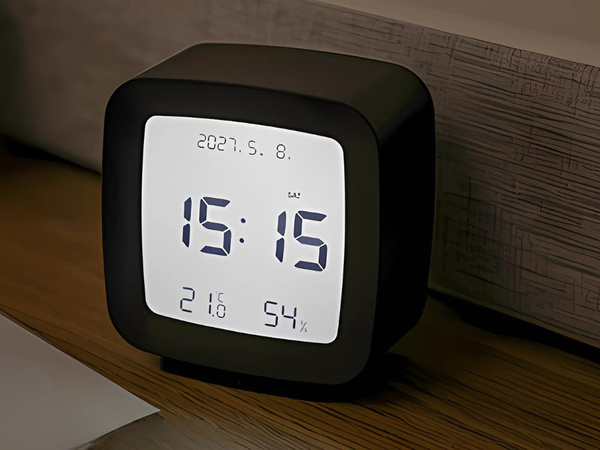 Äratuskell koos kuupäeva ja temperatuuriga koos snooze funktsiooniga lcd niiskus õhus