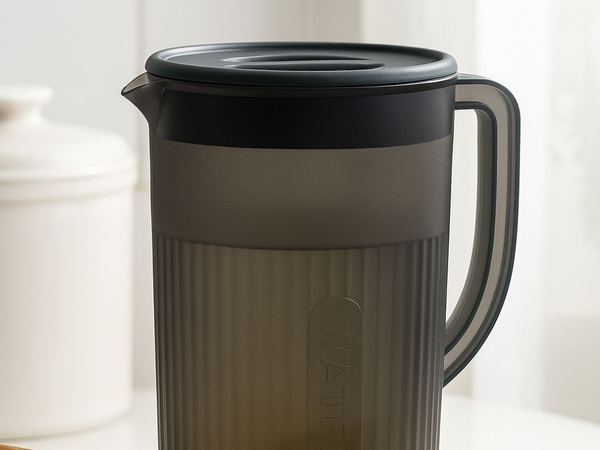 3l plastová džbánková nádobka s viečkom na vodu, džús, nápoje, limonádu, veľká kapacita