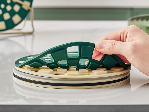 2pcs pots and pans silicone stovetop saucer tray