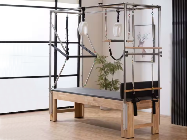 PILATES VINGRINĀJUMU GULTA REFORMER FITNESA TRENAŽIERIS