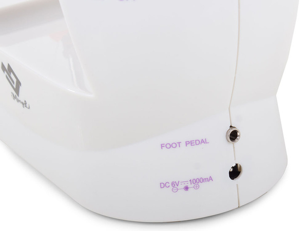 Mini šicí stroj napájení jehly nitě n.