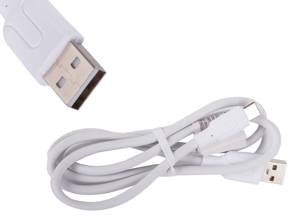 Silný dlouhý kabel typu usb-c pro nabíjení telefonu