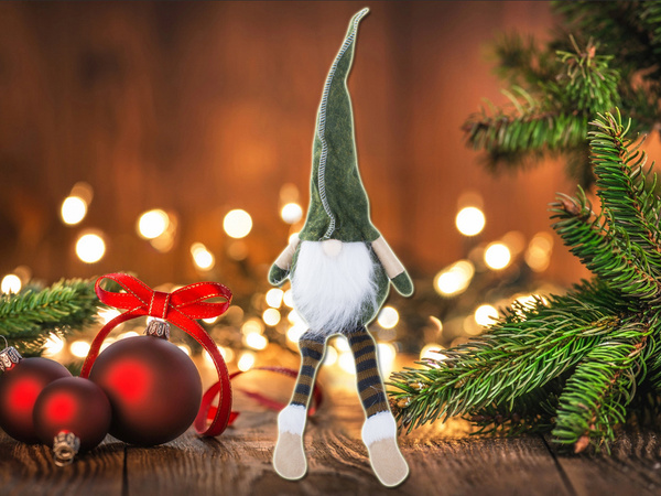 Gnome de noël gnome de noël sous l'arbre de noël