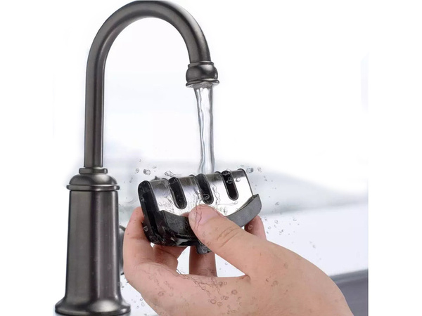 Trīsfāžu virtuves nažu asinātājs