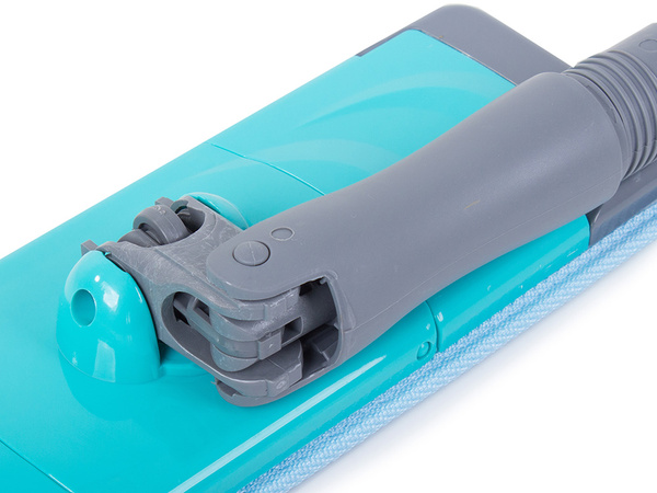 Flat mop for floor cleaning non-dripping titan twist