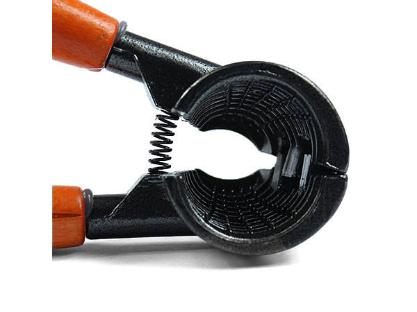 Deschizător universal de vin nutcracker