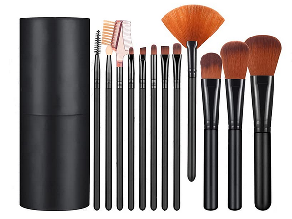 Set of professional make-up brushes 12 pieces