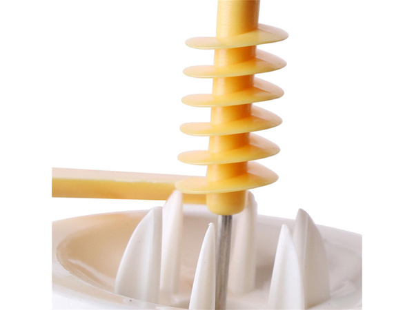 Potato chip machine twisted fryer