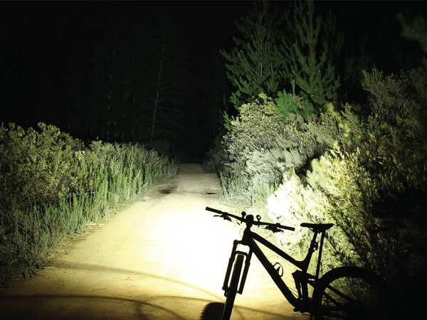 Lampka rowerowa przednia latarka led cree xm-l t6