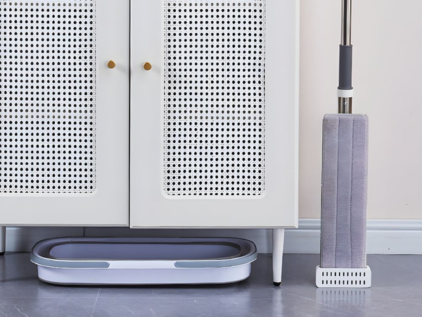 Mop plat en microfibre avec raclette et seau pliable dépliable pour les sols