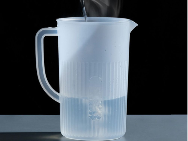 3L PLASTIKAS KRUKA AR VĀKU ŪDENIM, SULAI, DZĒRIENIEM, LIMONĀDEI, IETILPĪGA