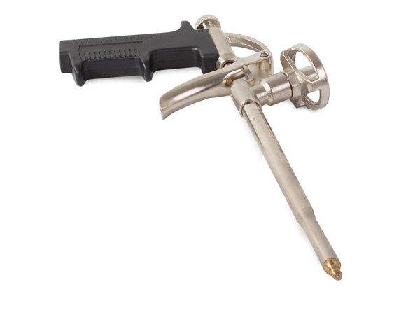 Pistola de espuma para instalación en metal