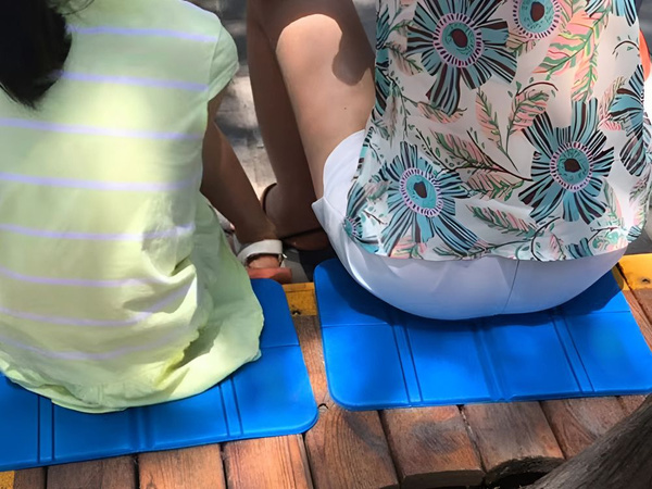 SKLÁDACÍ PODLOŽKA NA SEZENÍ KEMPOVÁNÍ KEMPOVÁNÍ PLÁŽ KARIMATKA