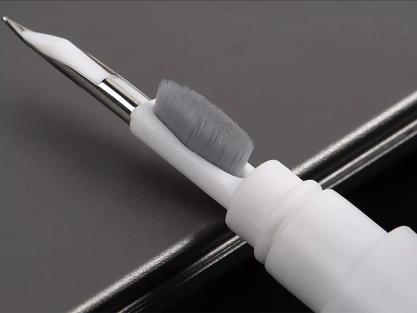 Cleaning kit for telephone handsets