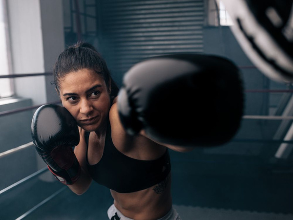 Boxovací štít box trainer mma music usb bluetooth + boxerské rukavice