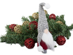 Gnome de noël gnome de noël sous l'arbre de noël