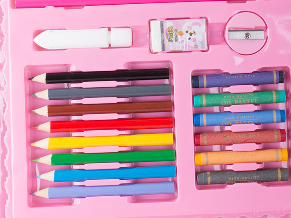 Artist's set for painting in the case 68 pcs