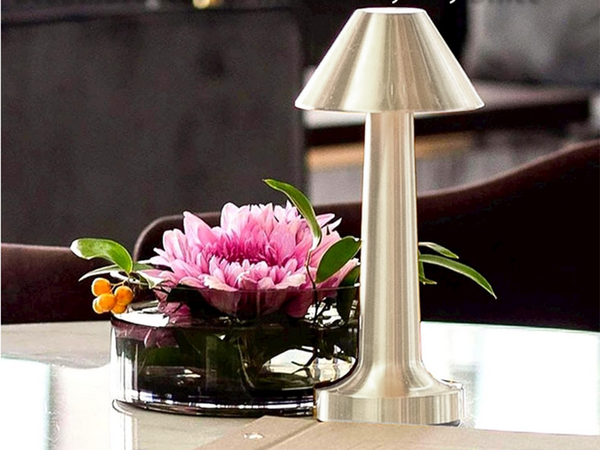 Nočna svetilka v spalnici nočna svetilka na dotik 3-stopenjska brezžična