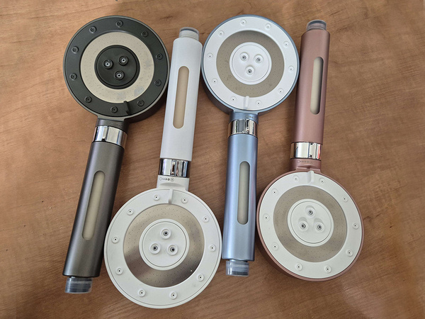 Dušo galvutė su 5 purškimo režimais ir anti-scale vandens filtru spa