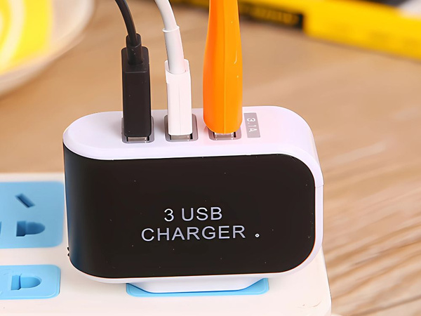 Nagy sebességű 5w 3 x usb quick charge 3.0 universal charger 3.1a