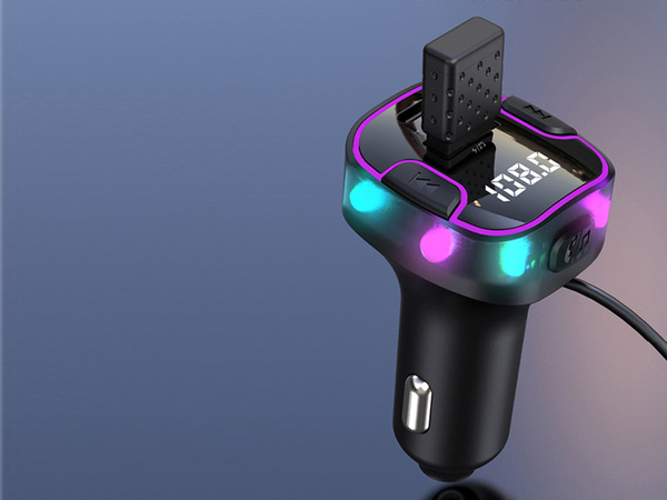 Bluetooth vysílač do auta fm 3x usb adaptér typu c nabíječka
