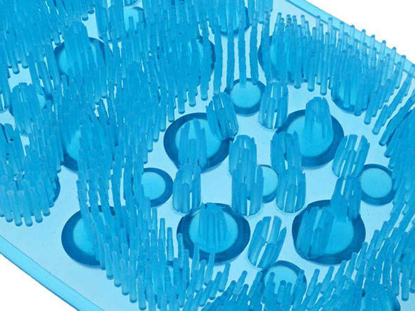 Masážny strojček na chrbát umývanie tela kefka na nohy