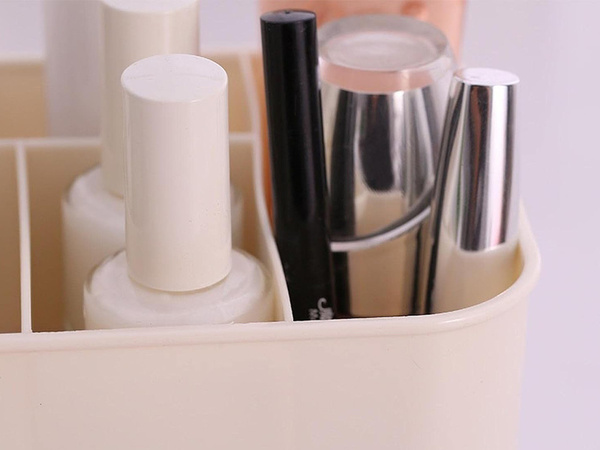 Organizator kozmetike v skrinjici za nakit nosilec čopiča v predalu