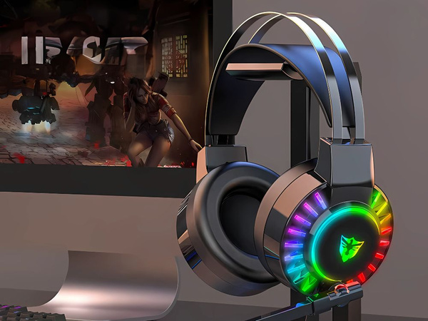 Spēļu austiņas 7.1 rgb vadu iebūvētas ausīs ar mikrofonu