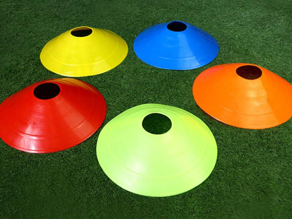 Edzőkúpok rugalmas gombatáblák