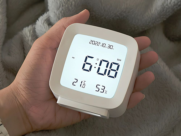 Ébresztőóra dátummal és hőmérséklettel szundi funkcióval lcd nedvesség a levegőben