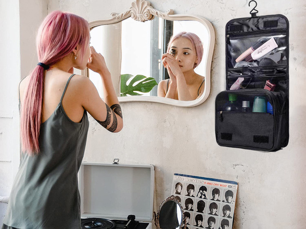 Cosmetic bag, hanging organizer for bathroom, with lock, hook and handle