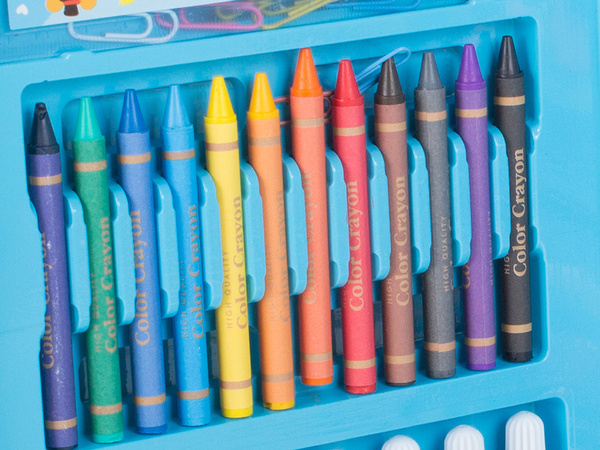 Artist's set for painting in the case 68 pcs