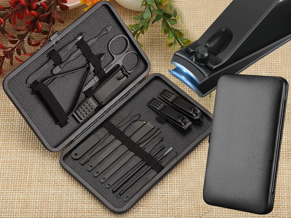 Zestaw do paznokci przybornik manicure pedicure etui cążki 18 elementów