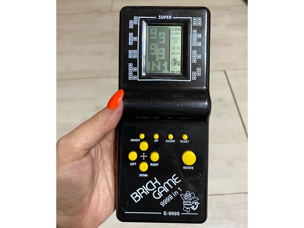Elektroniskā tetris spēle retro kabatas konsole