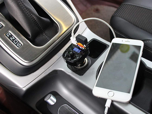 Transmitter fm sd mp3 bluetooth polnilnik 2xusb
