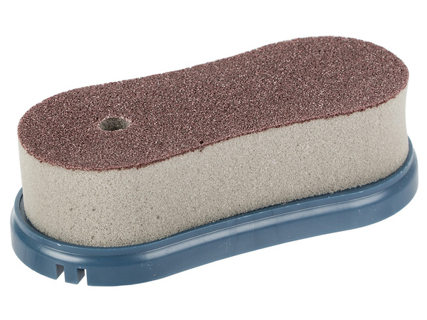 Čistilna krtača z razpršilnikom za tekočino