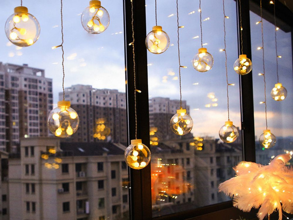 LIGHTS CURTAIN FESTIVE GARLAND BAUBLE DECORATION 138 LED WARM COLOUR IP44