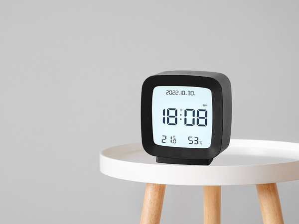 Äratuskell koos kuupäeva ja temperatuuriga koos snooze funktsiooniga lcd niiskus õhus