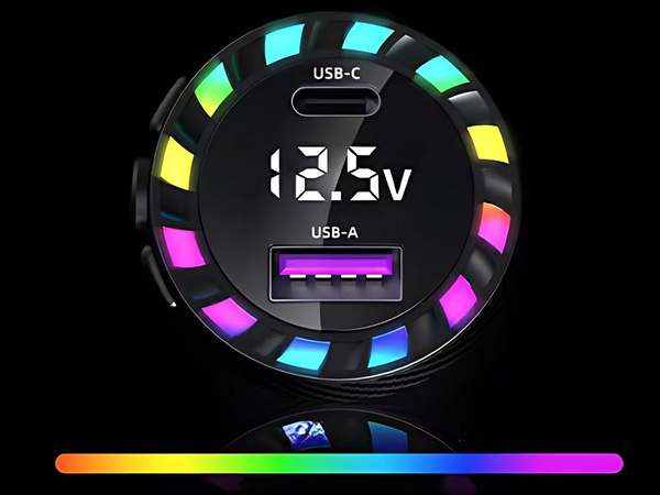 Automobilio įkroviklis usb-c 14w ir usb-a 15w, skirtas greitam cigarečių uždegiklio lizdui